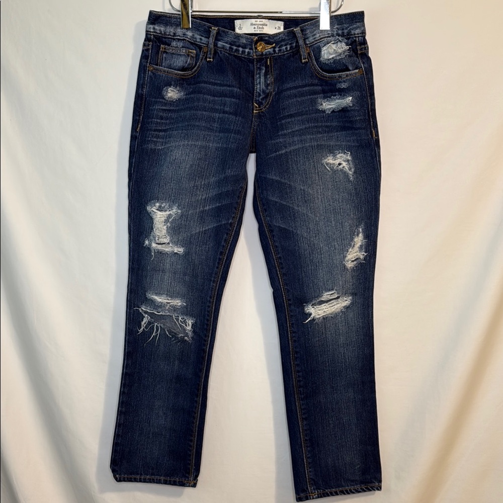 💙Abercrombie & Fitch Women’s cropped, distressed jeans! Sz 26✨ Color Blue✨